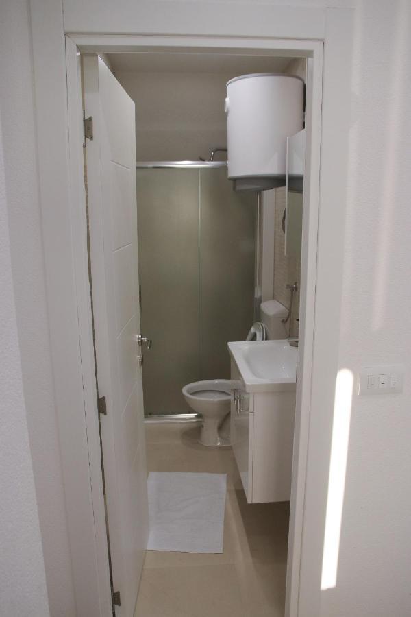Apartmani Golub リヴノ エクステリア 写真