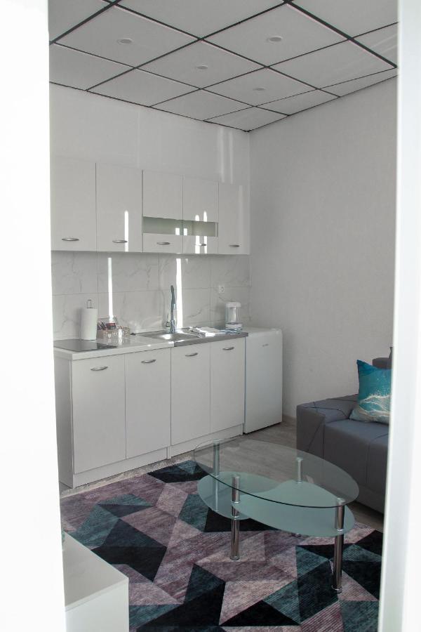 Apartmani Golub リヴノ エクステリア 写真