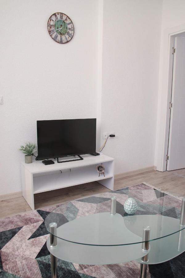 Apartmani Golub リヴノ エクステリア 写真